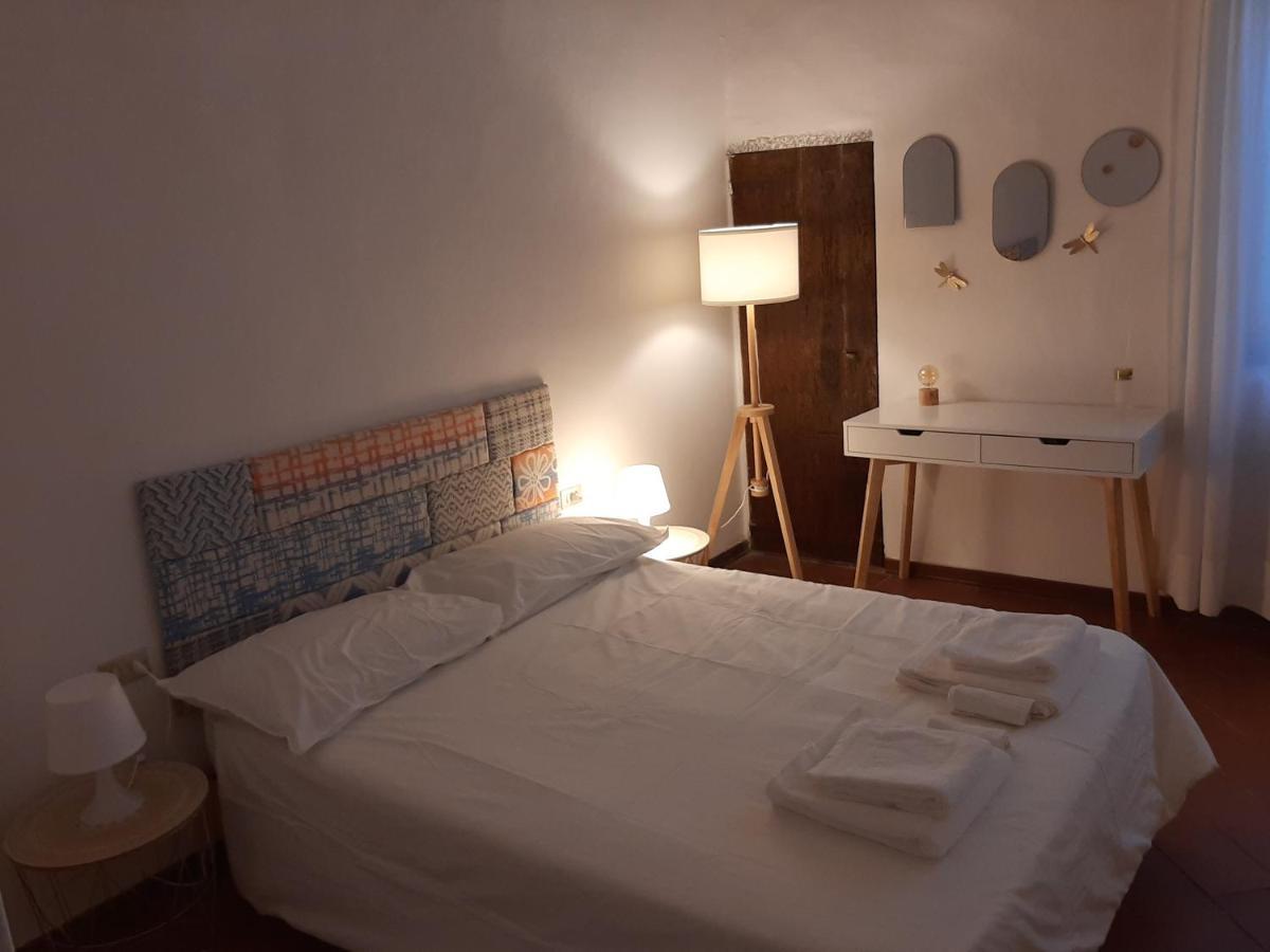 プラートLa Casina Della Volpeアパートメント エクステリア 写真
